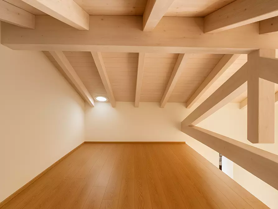 Immagine 25 di Quadrilocale in vendita  in Via Mazzini 1 a Meina