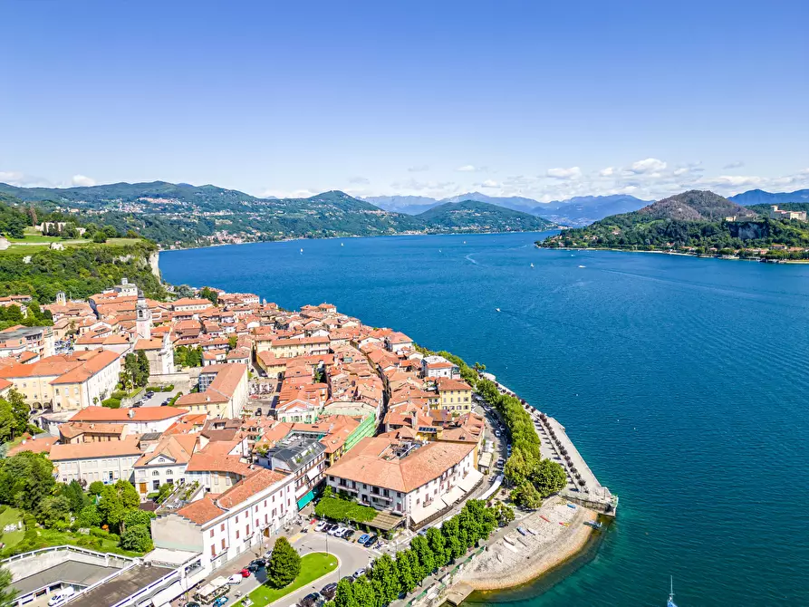 Immagine 12 di Bilocale in affitto  in Via Giovanni Verga 1 a Arona