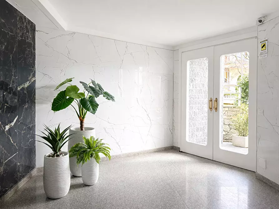 Immagine 20 di Bilocale in affitto  in Via alla Rocca 1 a Arona