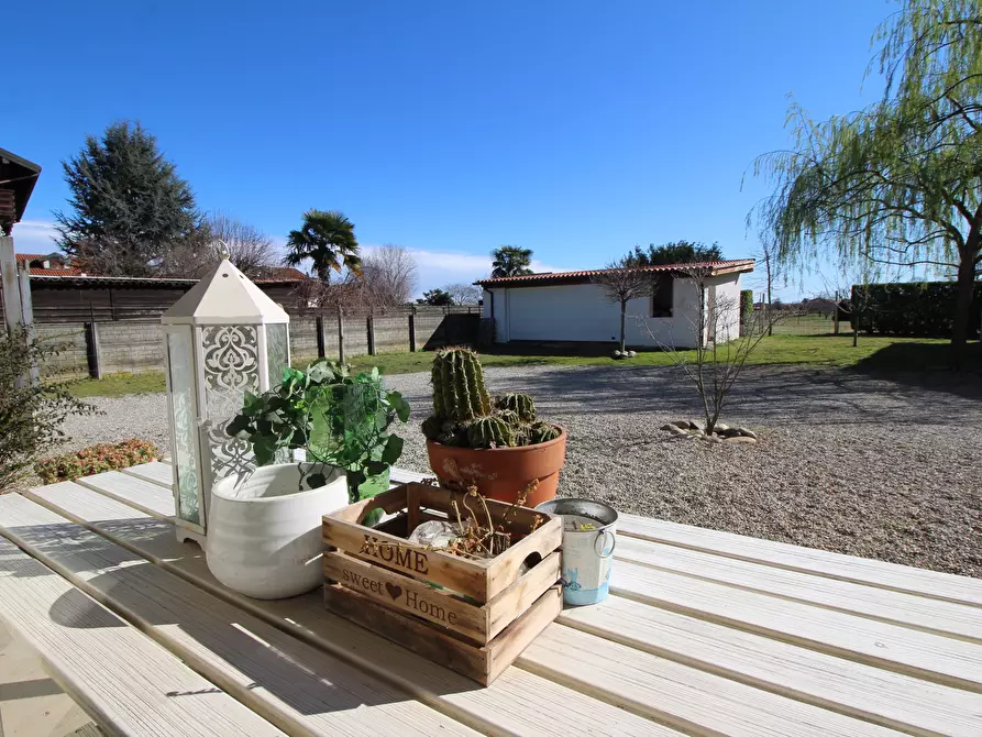 Immagine 27 di Rustico / casale in vendita  in Via Lanca 1 a Oleggio