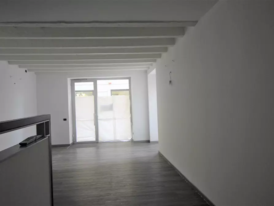 Immagine 9 di Capannone industriale in affitto  in Viale Marconi 1 a Arona