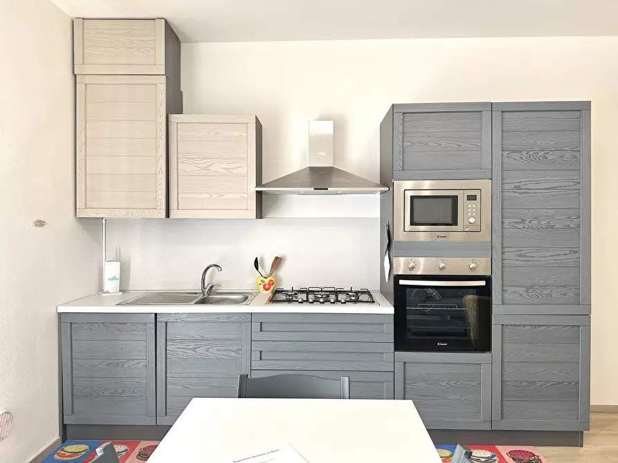 Immagine 9 di Trilocale in affitto  in Via XXV Aprile 1 a Arona