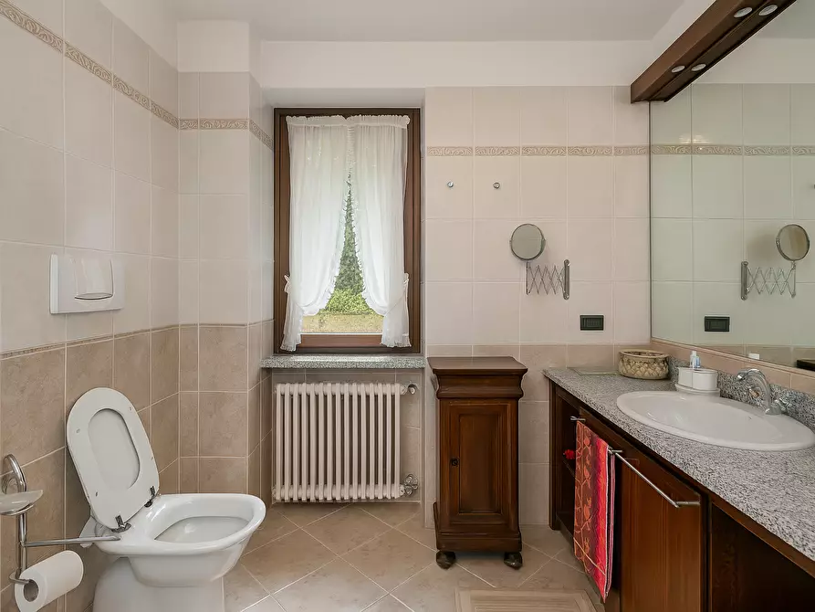 Immagine 15 di Villa in vendita  in Regione Cantarana 1 a Arona