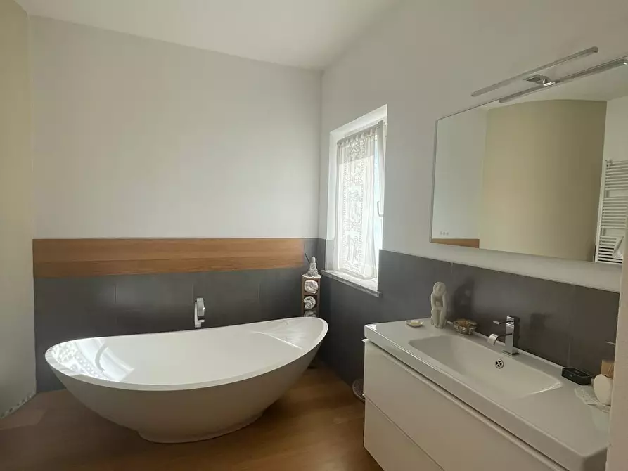 Immagine 16 di Rustico / casale in vendita  in Via Lanca 1 a Oleggio