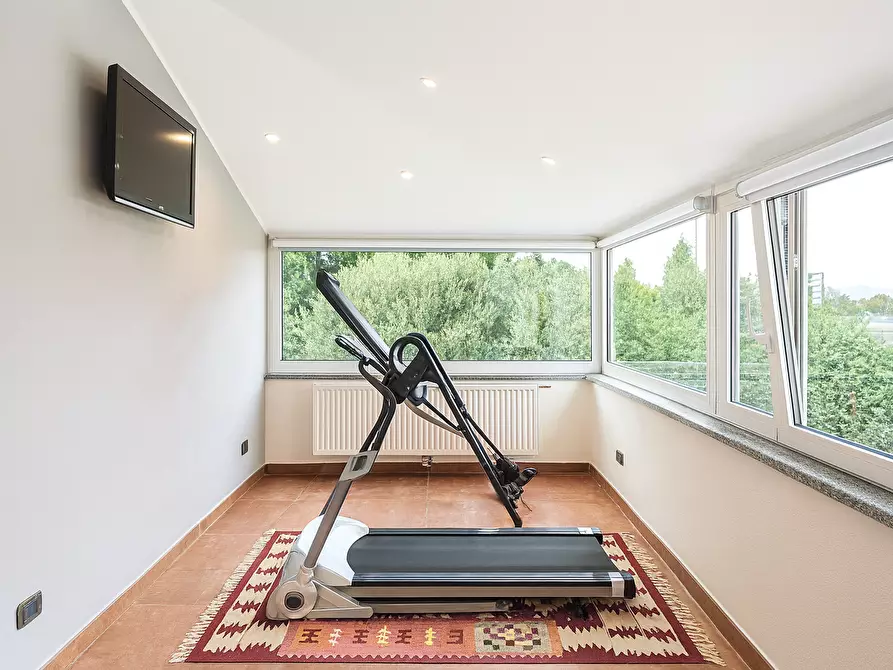 Immagine 29 di Villa in vendita  in Via Madonna della Motta 1 a Dormelletto