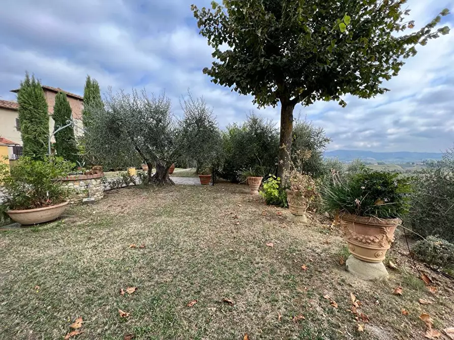 Immagine 48 di Villa in vendita  in via tortori a Montespertoli