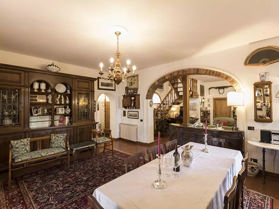 Immagine 35 di Villa in vendita  in via tortori a Montespertoli