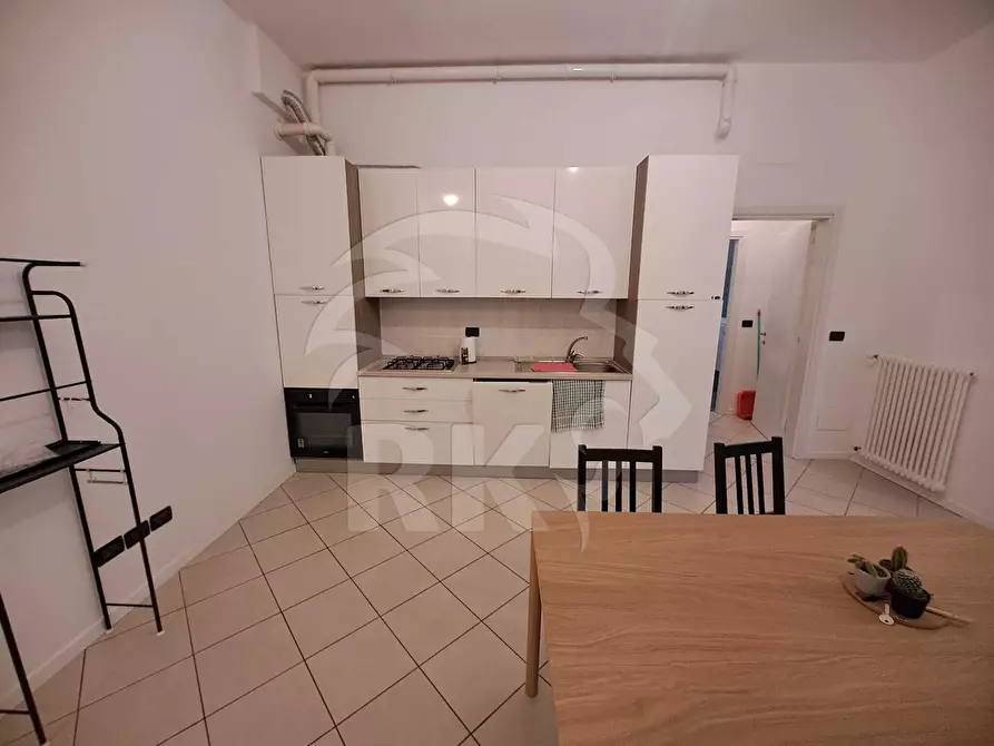 Immagine 8 di Trilocale in affitto  a Bologna