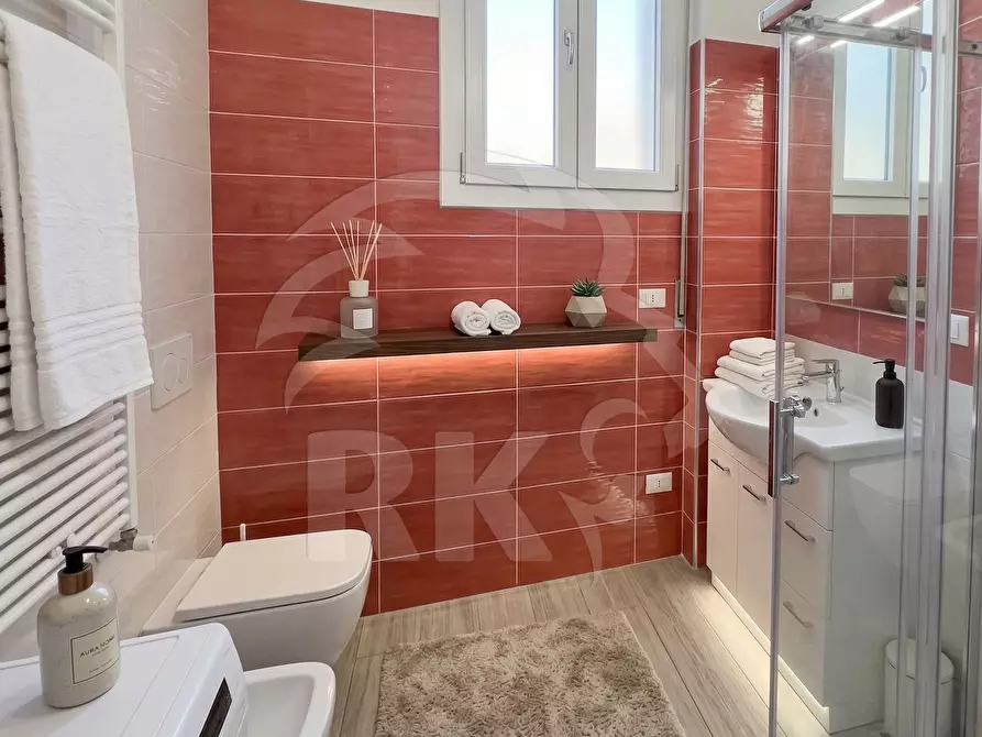 Immagine 4 di Bilocale in vendita  in Via Reggio Emilia 6 a Bologna