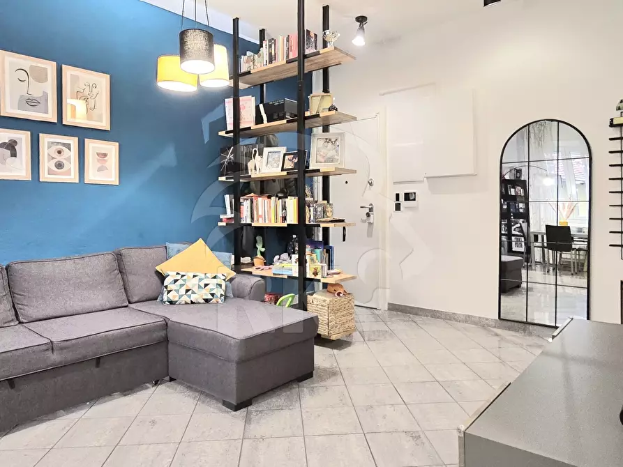 Immagine 12 di Trilocale in vendita  a Bologna