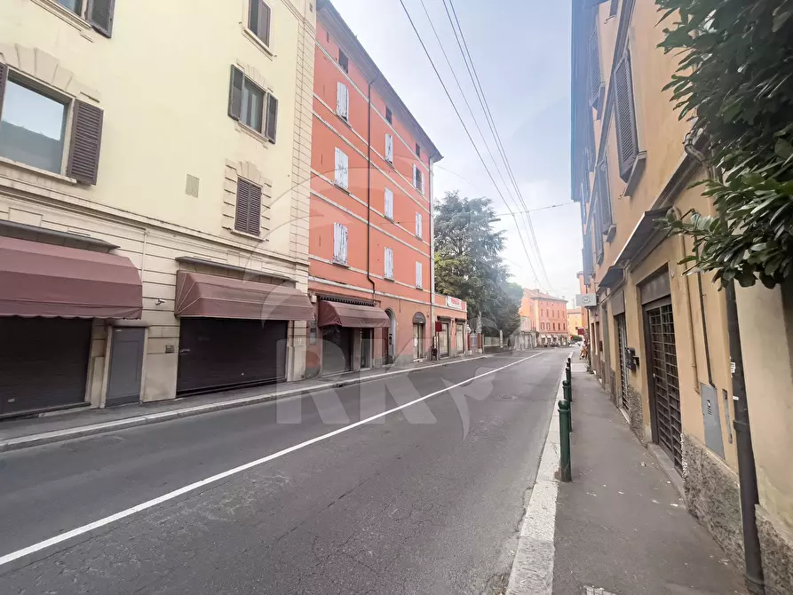 Immagine 1 di Quadrilocale in vendita  in via Castiglione 91 a Bologna