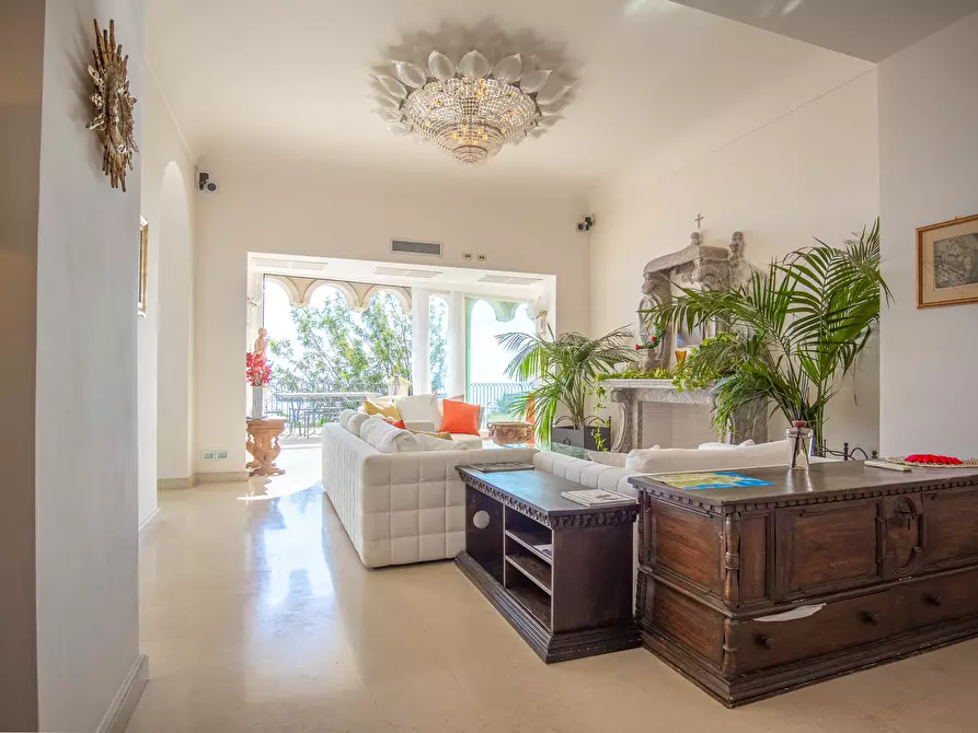 Immagine 98 di Villa in vendita  in Salita Giafari 25 a Taormina