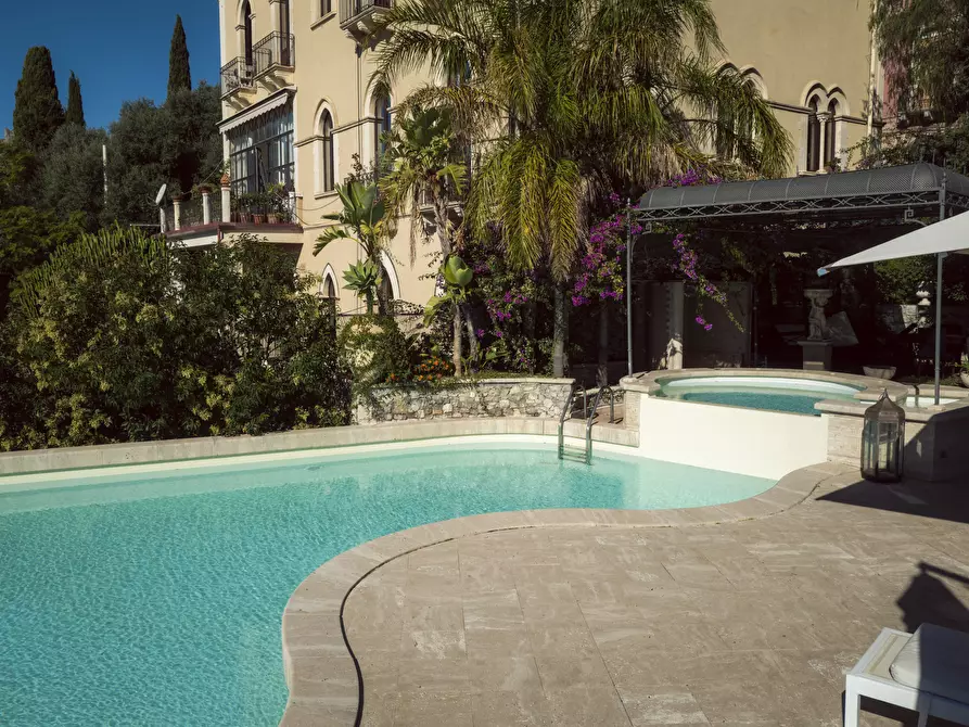 Immagine 59 di Villa in vendita  in Salita Giafari 25 a Taormina