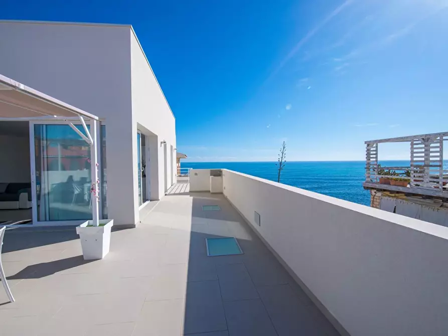 Immagine 13 di Villa in vendita  in Via Sebastiano Morale 5 a Siracusa