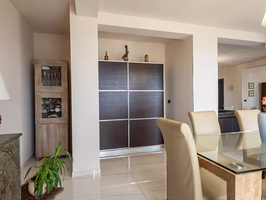 Immagine 26 di Villa in vendita  in Via Vincenzo Bellini 163 a Piedimonte Etneo