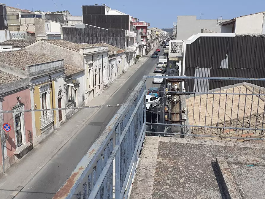 Immagine 26 di Casa indipendente in vendita  in Via Vittorio Emanuele III 374 a Canicattini Bagni