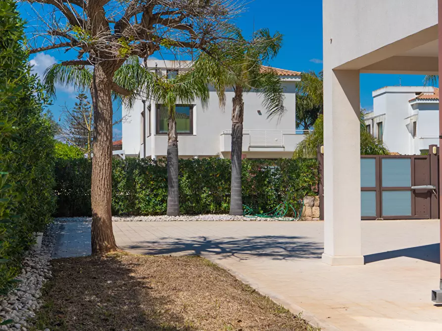 Immagine 31 di Villa in vendita  in Via dell'Airone 3 a Siracusa
