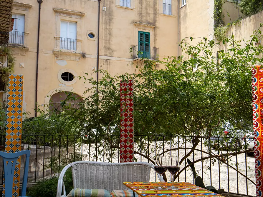 Immagine 75 di Appartamento in vendita  in Via Camillo Benso Conte di Cavour 48 a Noto