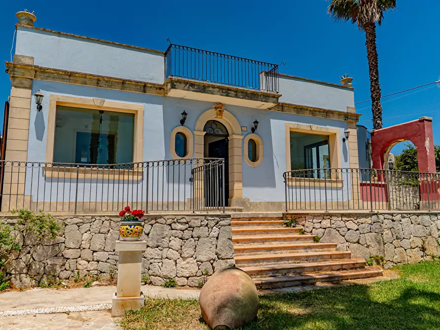 Immagine 5 di Villa in vendita  in Via Agamennone 2 a Siracusa