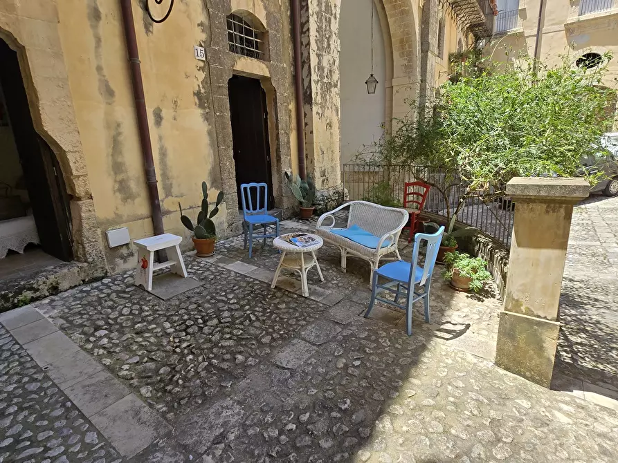 Immagine 56 di Casa indipendente in vendita  in Via Camillo Benso Conte di Cavour 48 a Noto