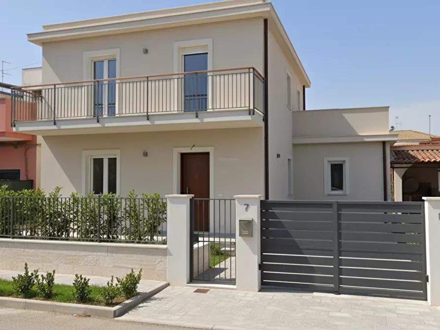 Immagine 4 di Villetta a schiera in vendita  in Via Scicli 35 a Siracusa