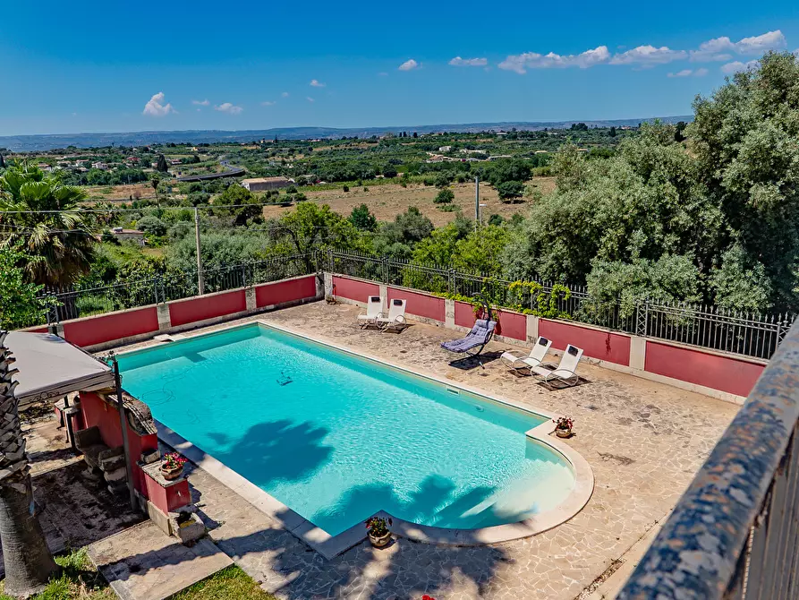 Immagine 28 di Villa in vendita  in Via Agamennone 2 a Siracusa