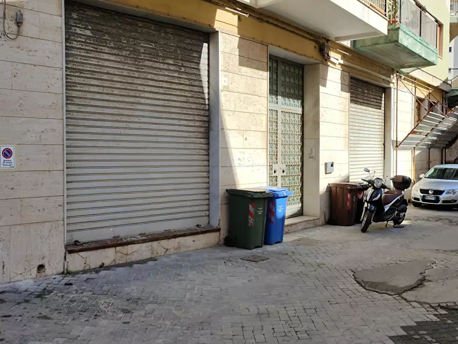 Immagine 20 di Locale commerciale in vendita  in Via Catania 46 a Siracusa