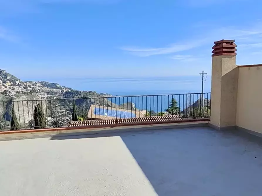 Immagine 3 di Villa in vendita  in c.da mastrissa snc a Taormina