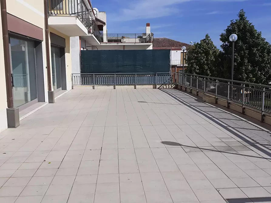 Immagine 24 di Locale commerciale in vendita  in Via UmbertoPiazza Borsellino 400 a Canicattini Bagni