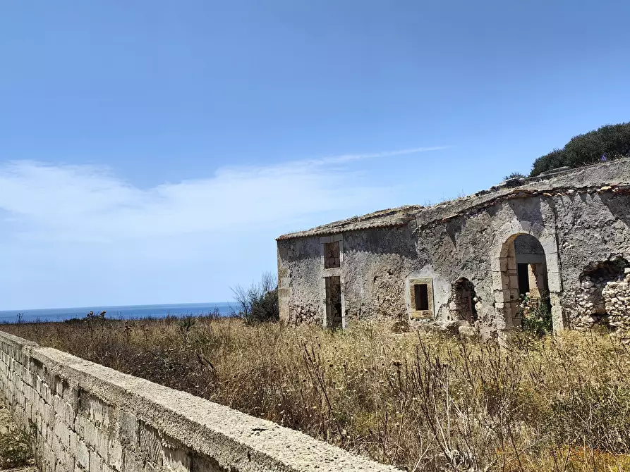 Immagine 5 di Terreno industriale in vendita  in Strada Capo Murro di Porco 234 a Siracusa