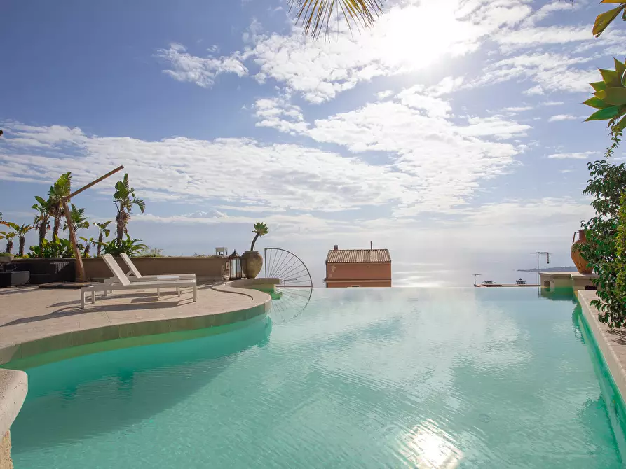 Immagine 95 di Villa in vendita  in Salita Giafari 25 a Taormina