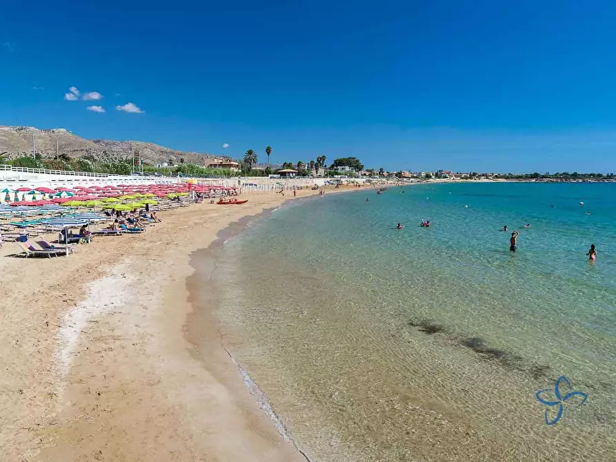 Immagine 32 di Villa in vendita  in Via Sebastiano Morale 5 a Siracusa