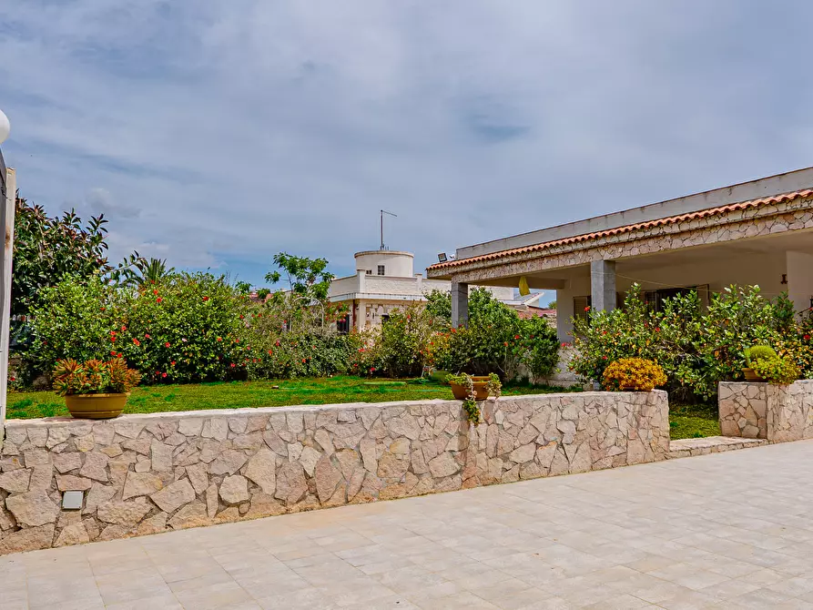 Immagine 4 di Villa in vendita  in Via Mar Mediterraneo a Siracusa