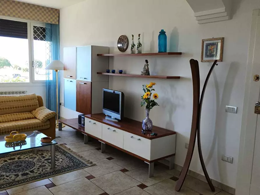 Immagine 27 di Appartamento in vendita  a Viareggio