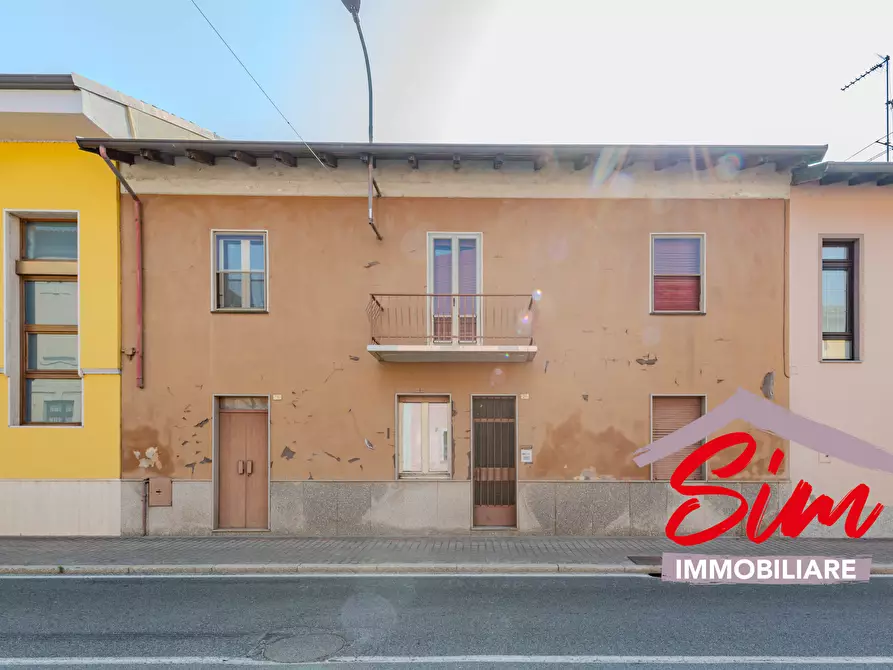 Immagine 2 di Casa bifamiliare in vendita  in Via Cavour sn a Borgolavezzaro