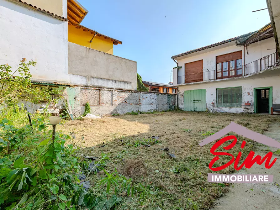 Immagine 1 di Casa bifamiliare in vendita  in Via Cavour sn a Borgolavezzaro