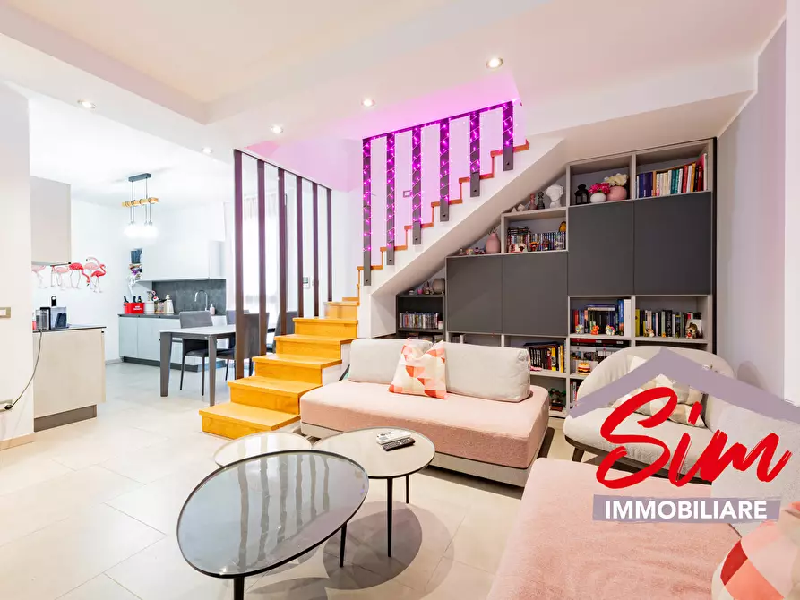 Immagine 1 di Trilocale in vendita  in Via Cinque Porte 9 a Novara