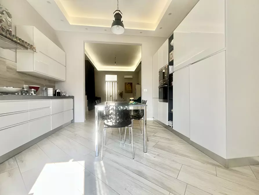 Immagine 6 di Villa in vendita  in Via Fabio Filzi a Pontedera