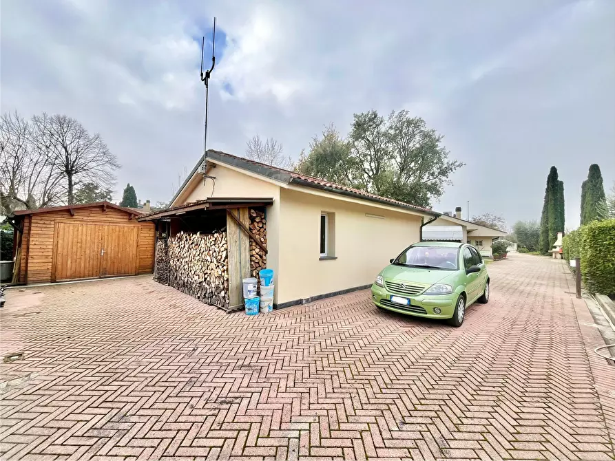 Immagine 19 di Villa in vendita  in Via Bologna a Pontedera