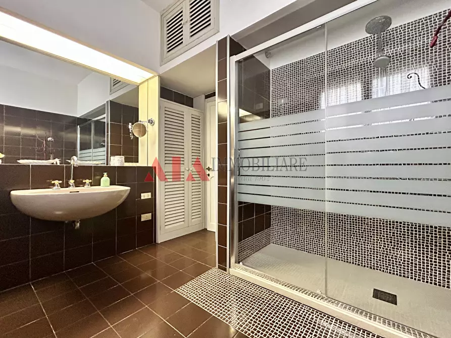 Immagine 14 di Pentalocale in vendita  in Via Armando Diaz a Pontedera