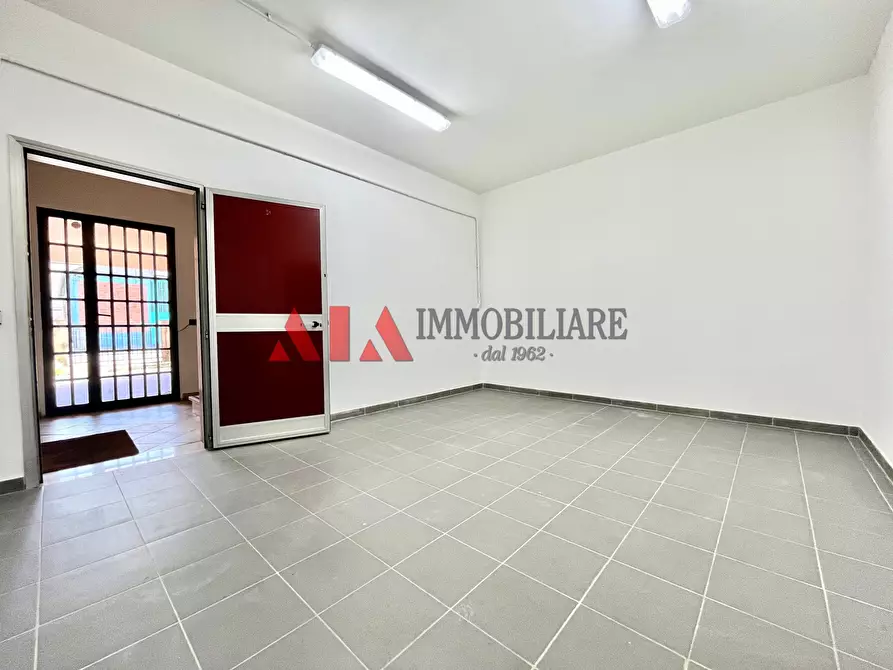 Immagine 4 di Ufficio in affitto  in Via D'acquisto Salvo a Pontedera