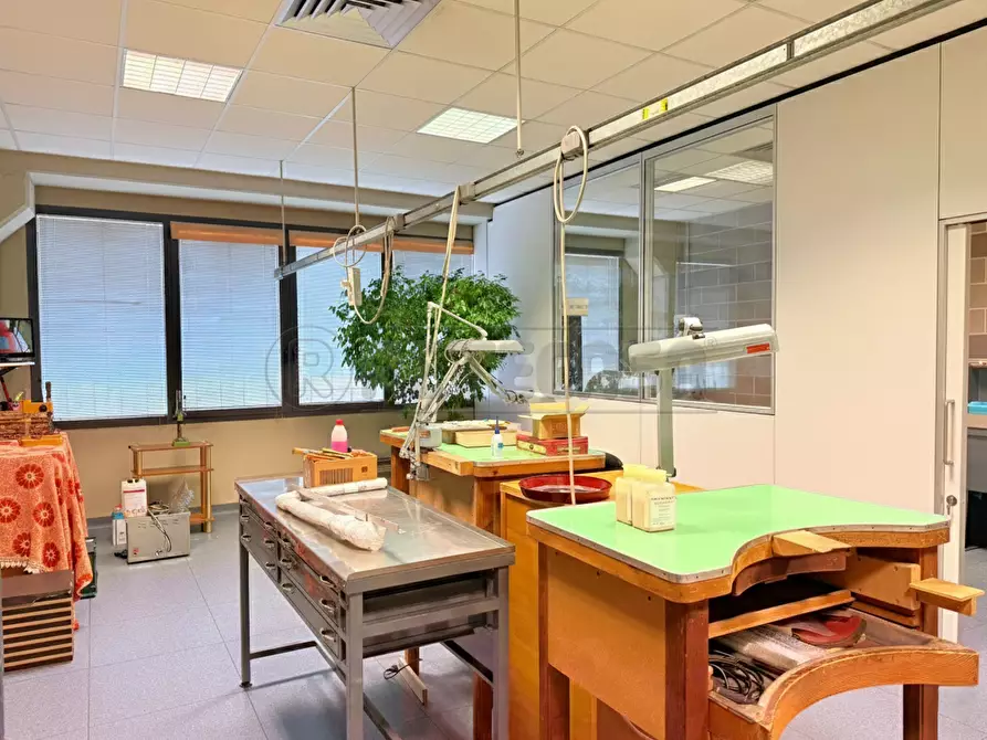 Immagine 1 di Laboratorio in affitto  a Camisano Vicentino