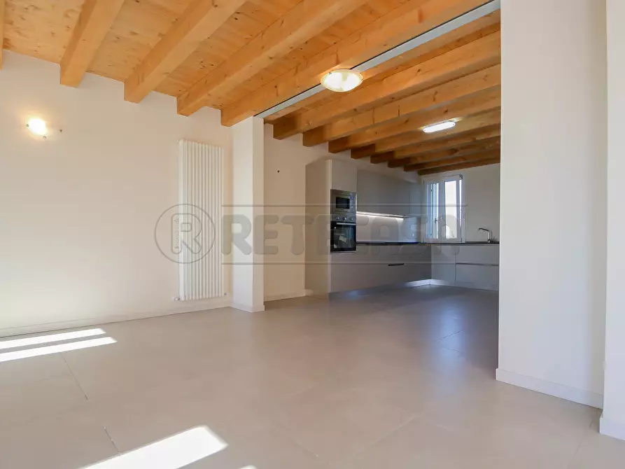 Immagine 1 di Porzione di casa in affitto  in VIA CAPITELLI 23 a Pozzoleone