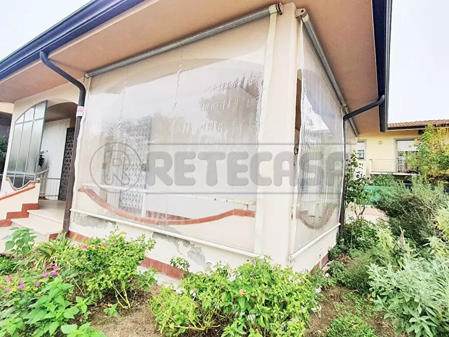 Immagine 5 di Casa bifamiliare in vendita  a Viareggio