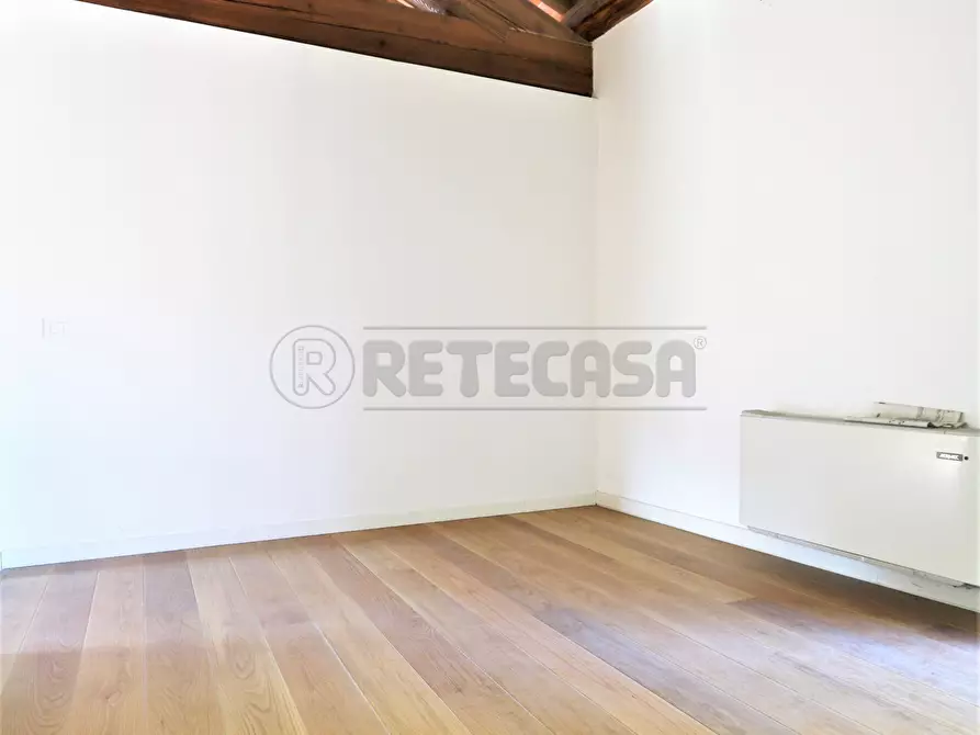 Immagine 23 di Ufficio in vendita  a Vicenza