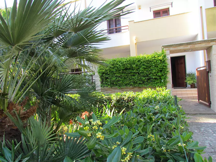 Immagine 44 di Villetta a schiera in vendita  in Via C. Rocci Cerasoli a Gallipoli