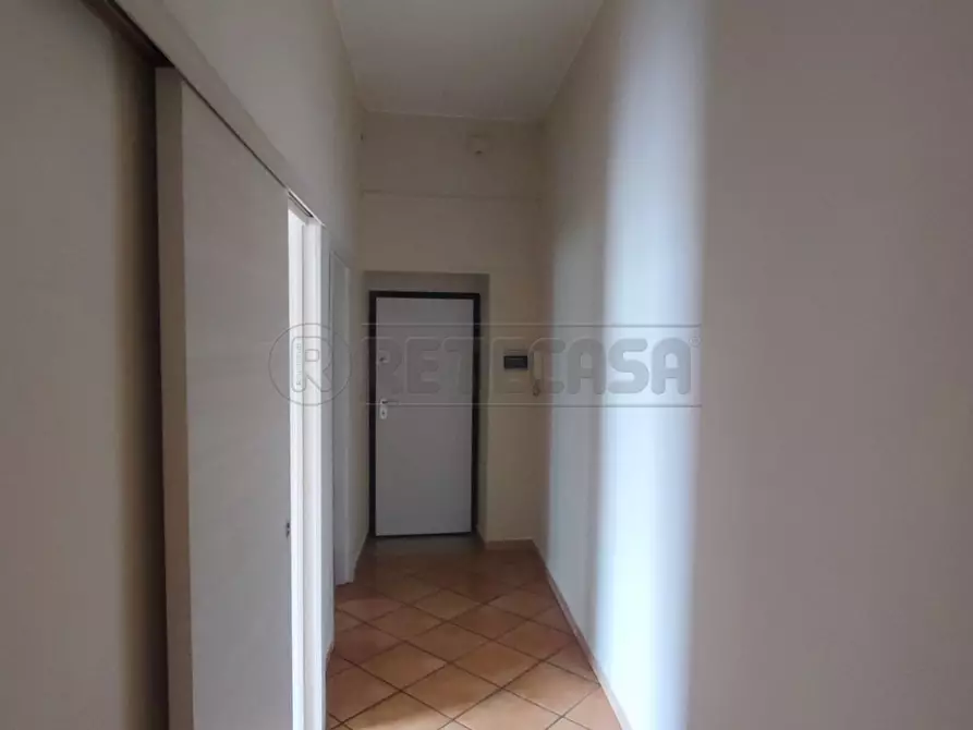 Immagine 3 di Trilocale in affitto  a San Nicola La Strada