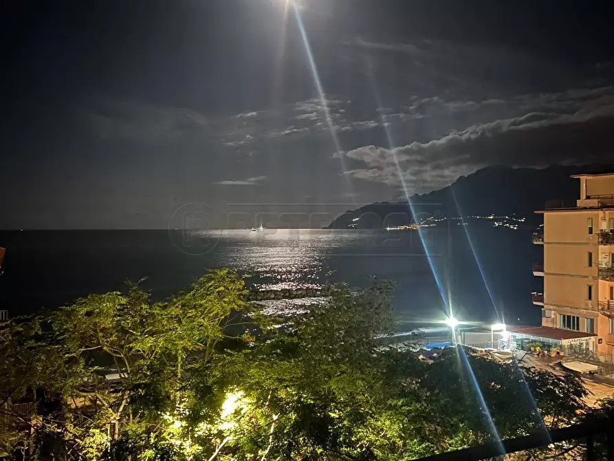 Immagine 44 di Quadrilocale in affitto  in Lungomare Cristoforo Colombo 39 a Salerno