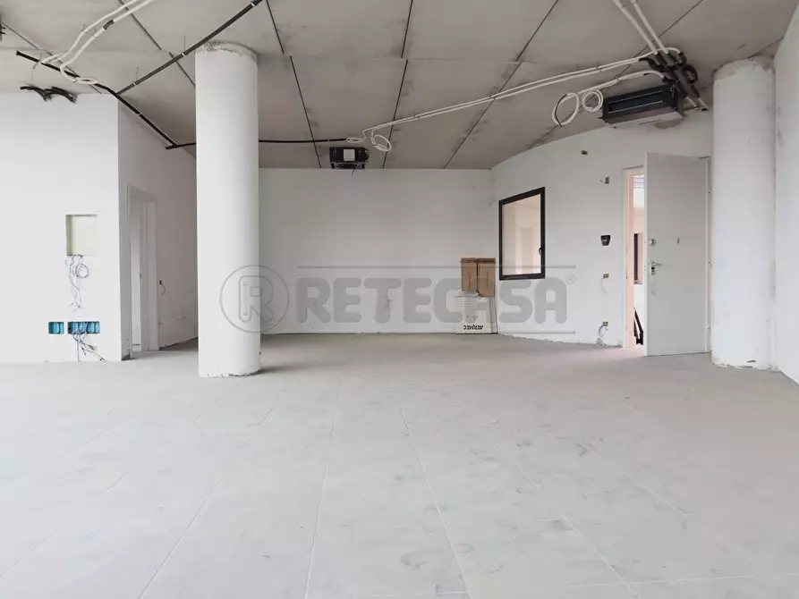 Immagine 36 di Ufficio in affitto  a Vicenza