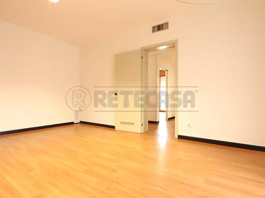 Immagine 16 di Ufficio in affitto  in Contrà San Bortolo 85 a Vicenza